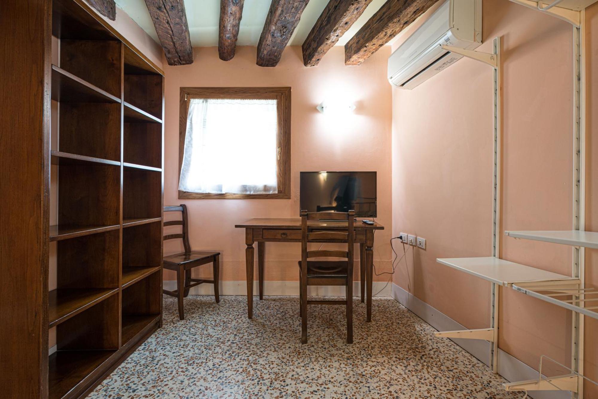 Apartamento Lovely Flat With Canal View Near Rialto Bridge