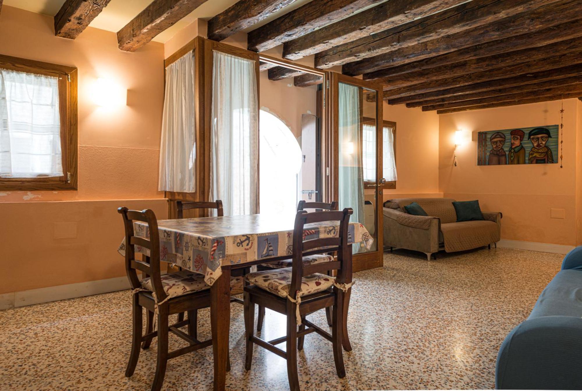 Apartamento Lovely Flat With Canal View Near Rialto Bridge *
